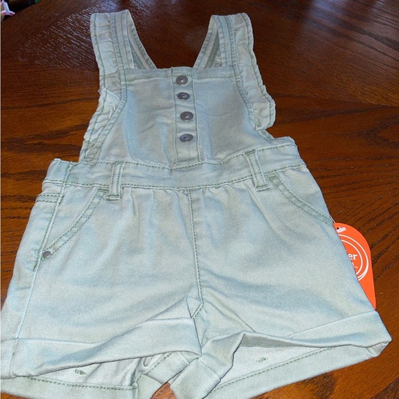 Girls 2T Shortall - Picture 3 of 8